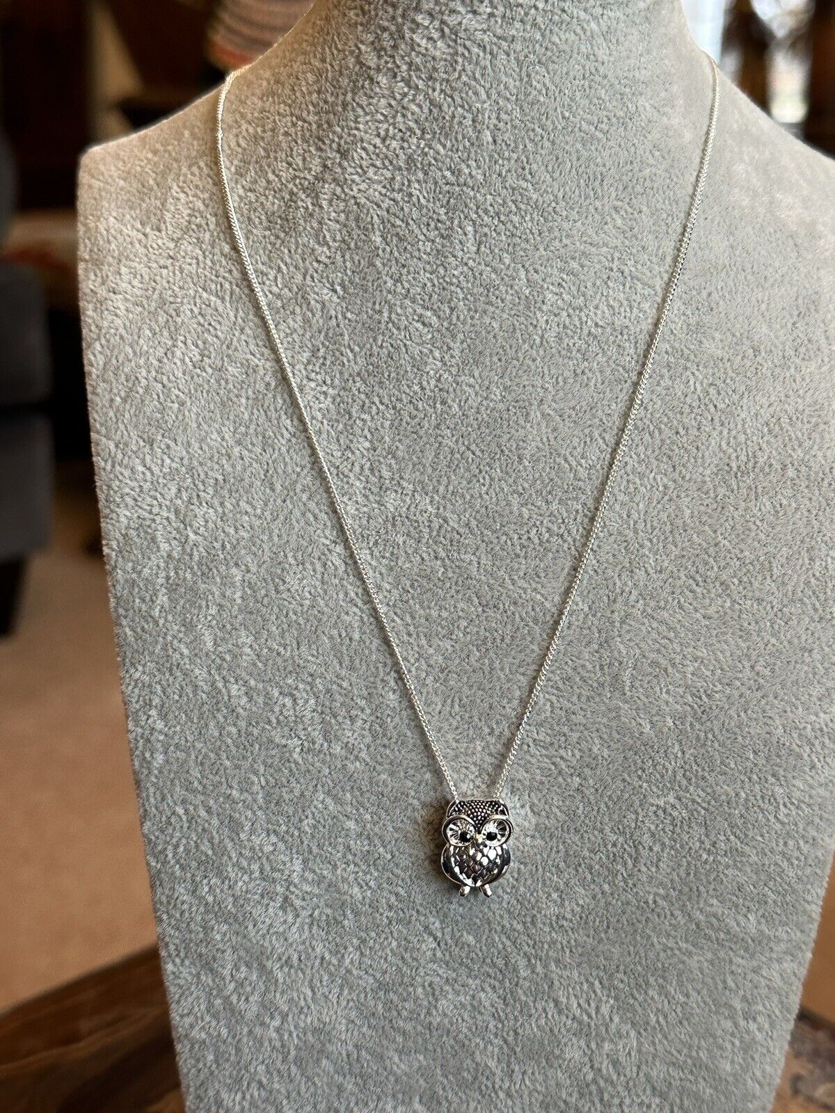 Vintage Silver Tone Owl Necklace