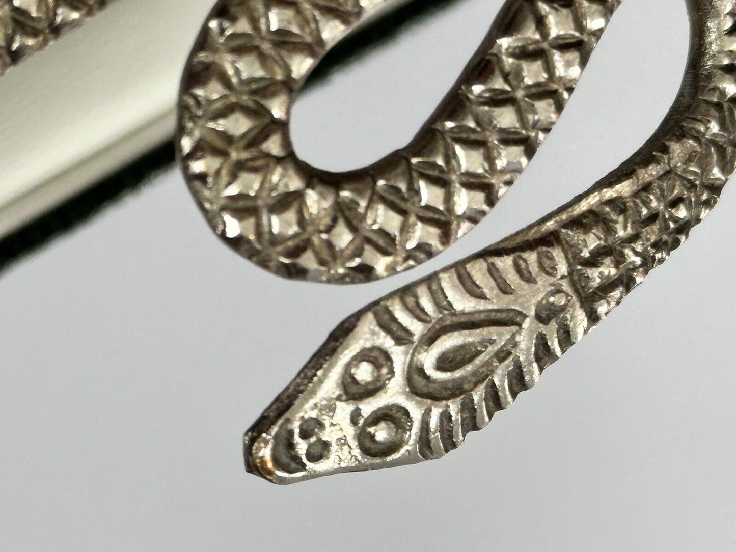Vintage Detailed Silver Tone Snake Bangle Slave Bangle