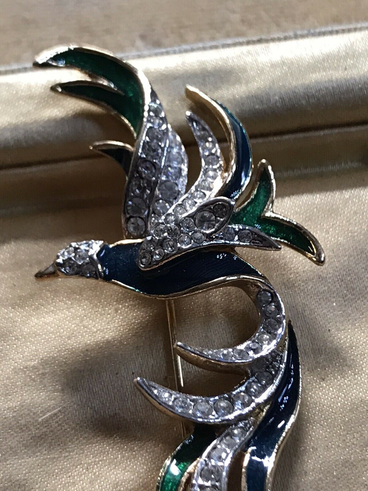 Vintage Bird Enamel And Diamanté Gold Tone Brooch