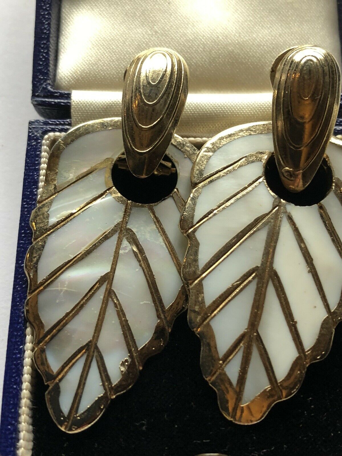 Vintage Gold Tone Mother Of Pearl Leaf Drop Pierced Earrings