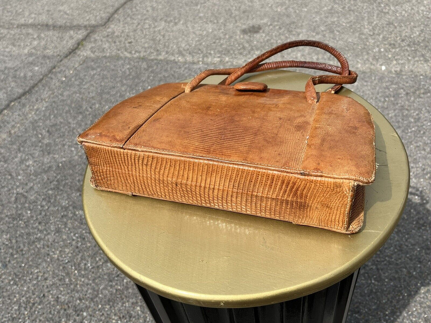 Finnigans Of Bond St, Ladies Vintage Tan Leather Handbag.