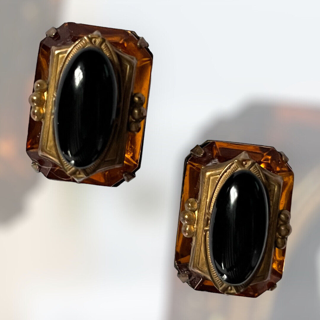 Vintage Gold Tone Clip On Earrings