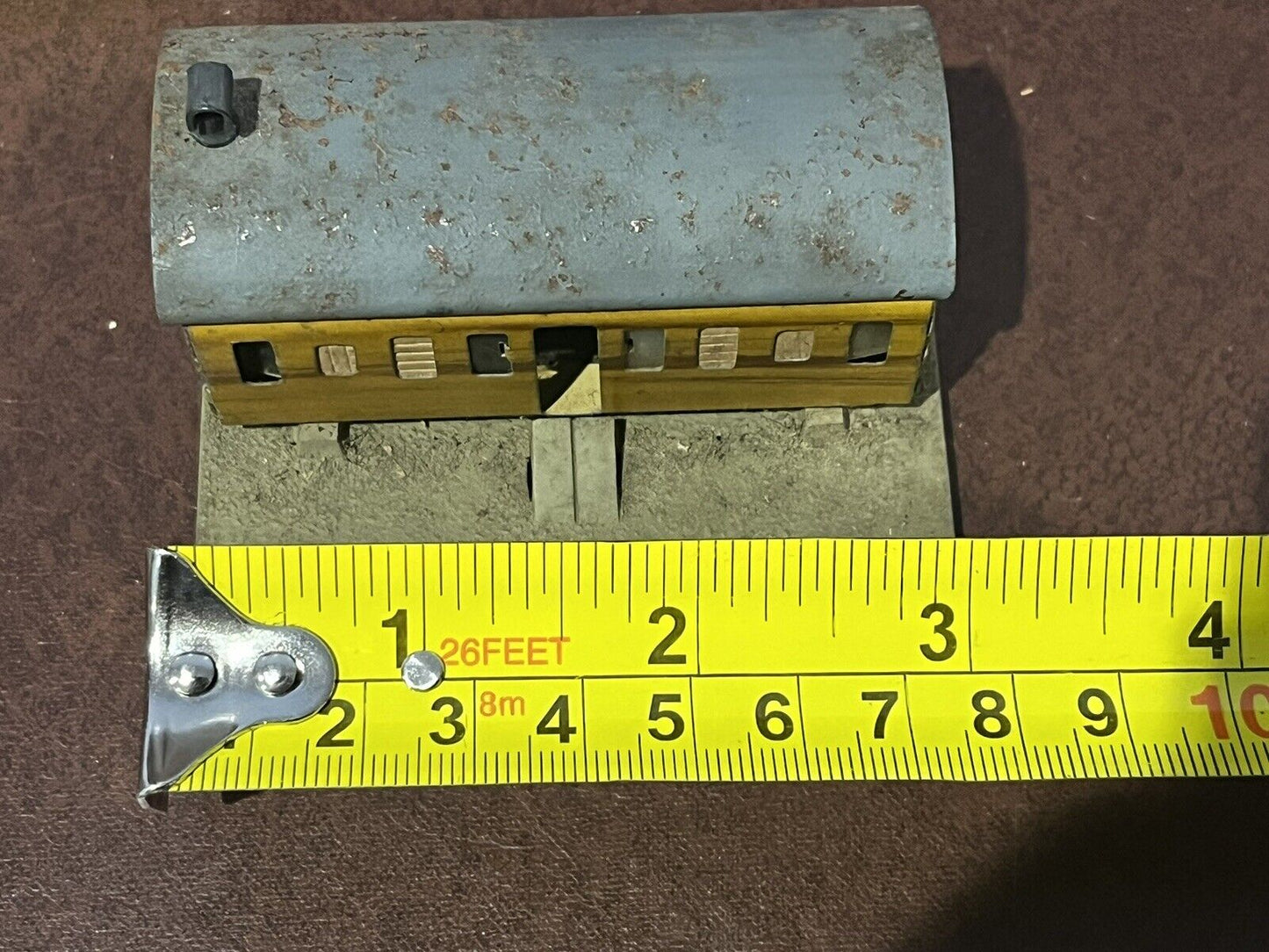 00 Gauge Boxed TTR derelict Coach Hut 551 In Original Box