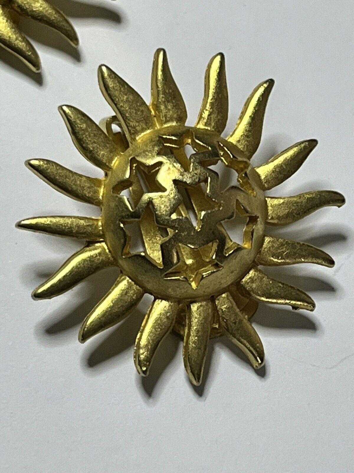 Vintage Gold Tone Sunburst Stars Clip On Earrings