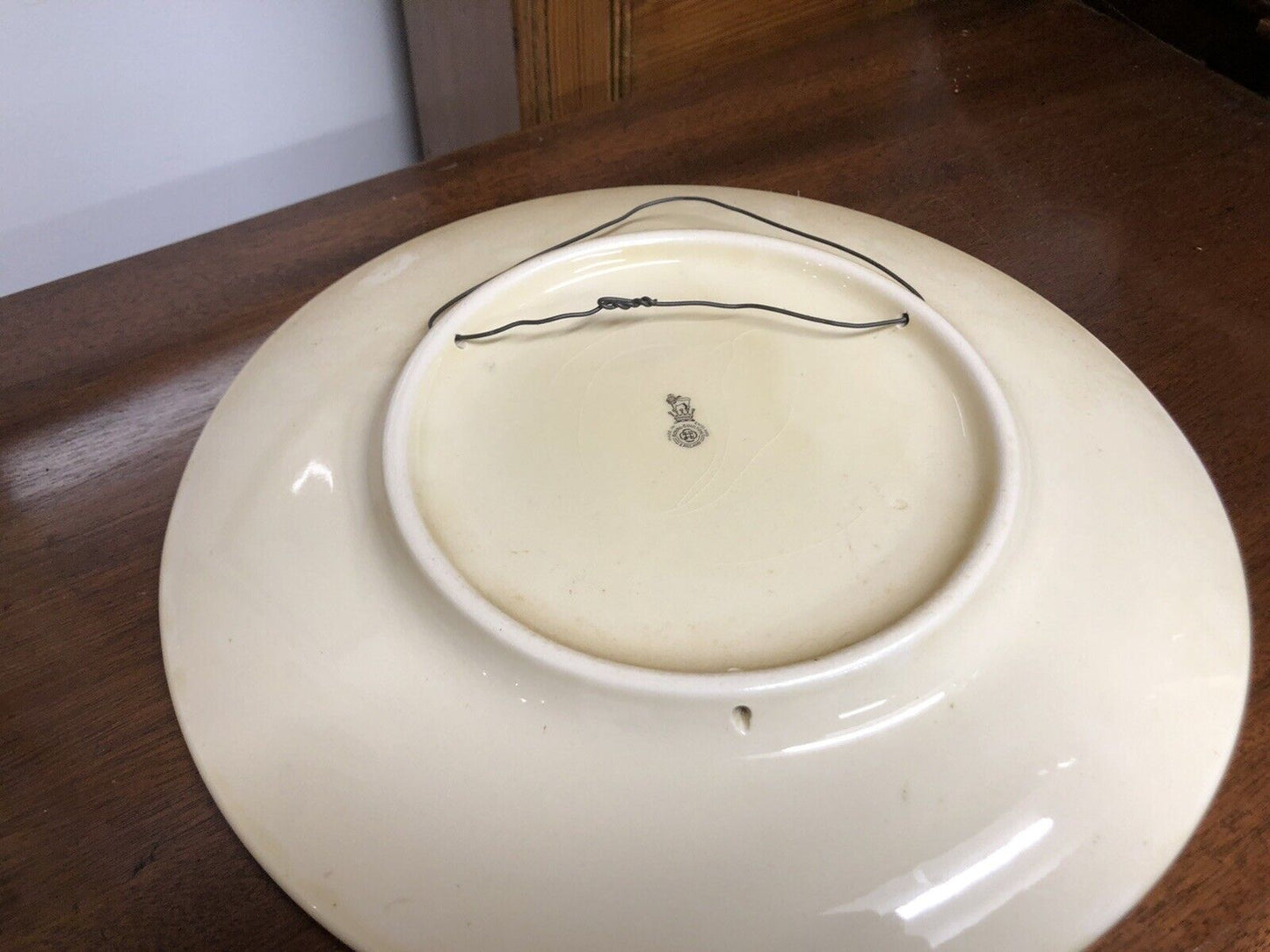 Large Royal Doulton Dr Johnson Cheshire Cheese Wall Plate. 34.5 Cms Diameter