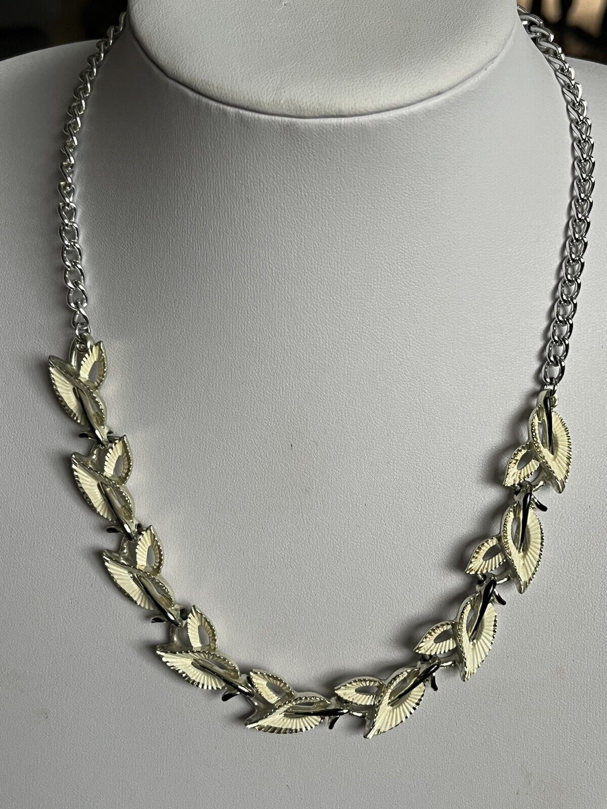 Vintage Silver Tone Cream Black Enamel Signed Leaves Necklace