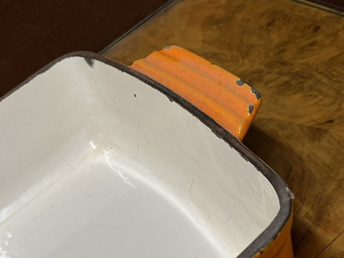 Le Creuset Cast Iron Roaster Dish. We Ship Worldwide.