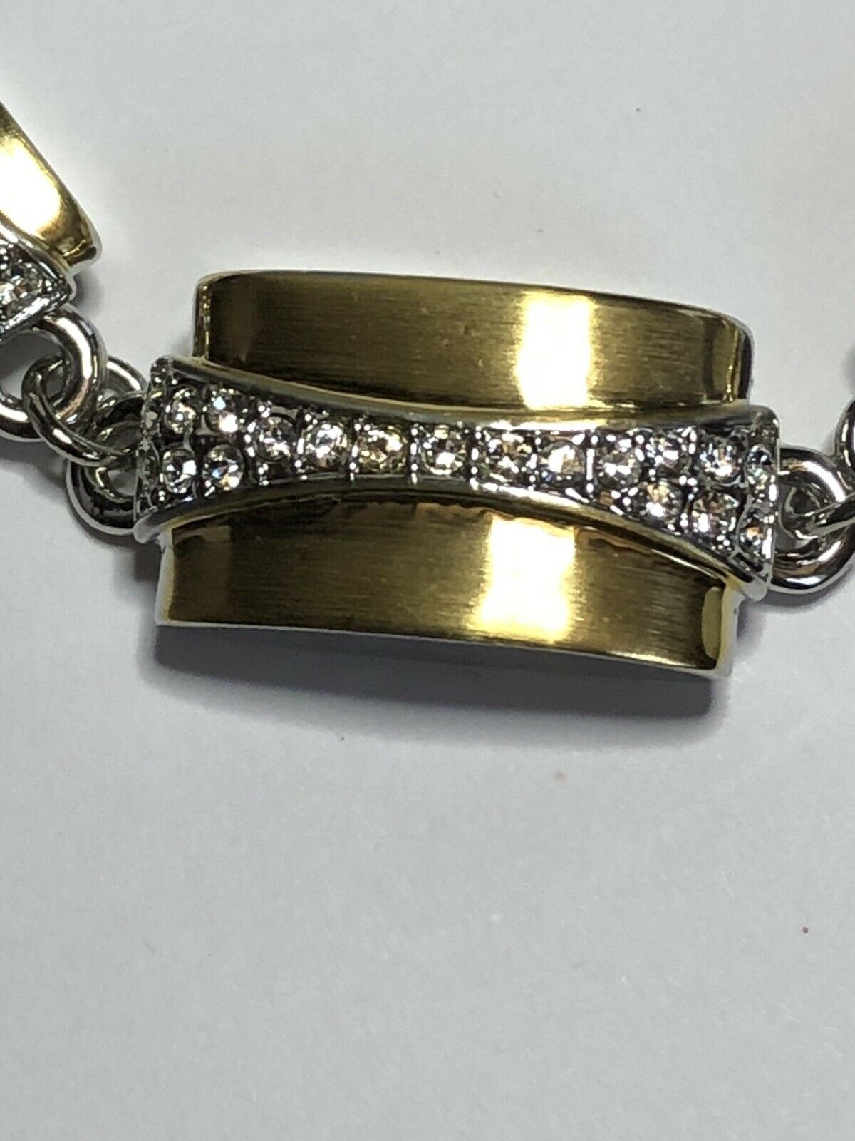Vintage 1980s Rhodium Gold Plated Swarovski Crystal Stylish Toggle Bracelet