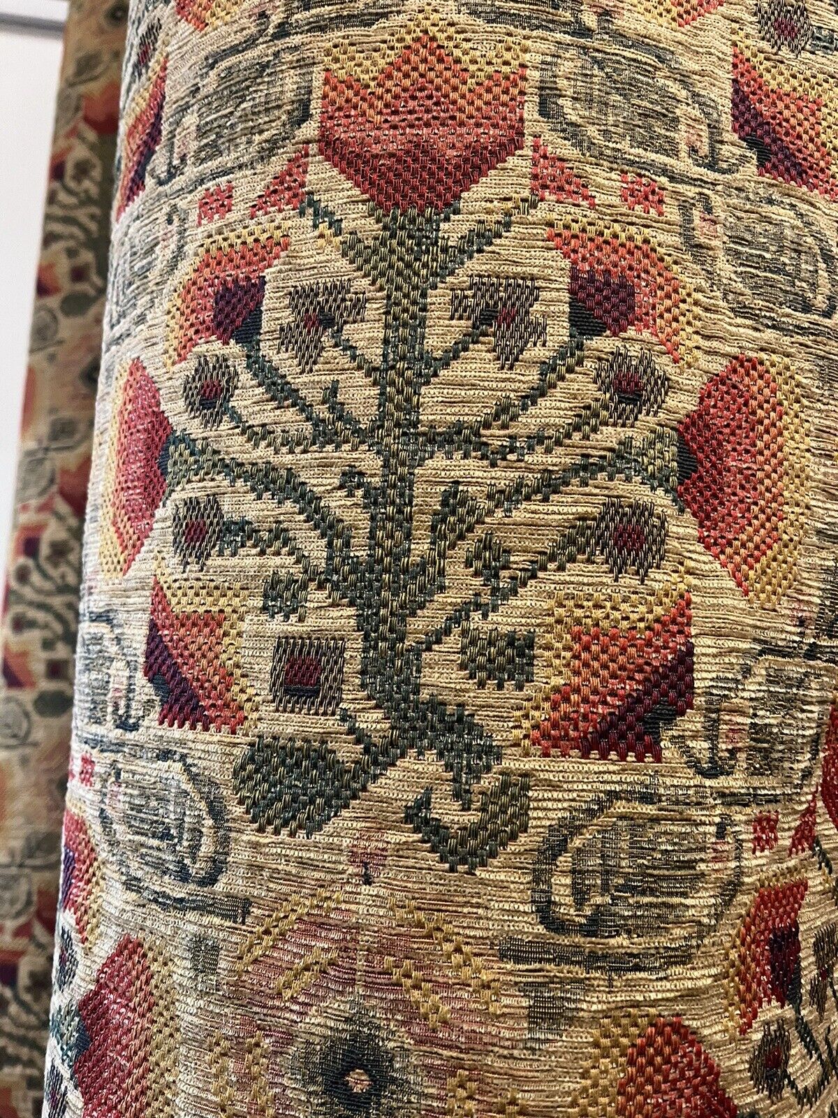 HUGE tablecloth, 295 Cms In Length X 123 Cms, Superb Heavy Quality. Tapestry