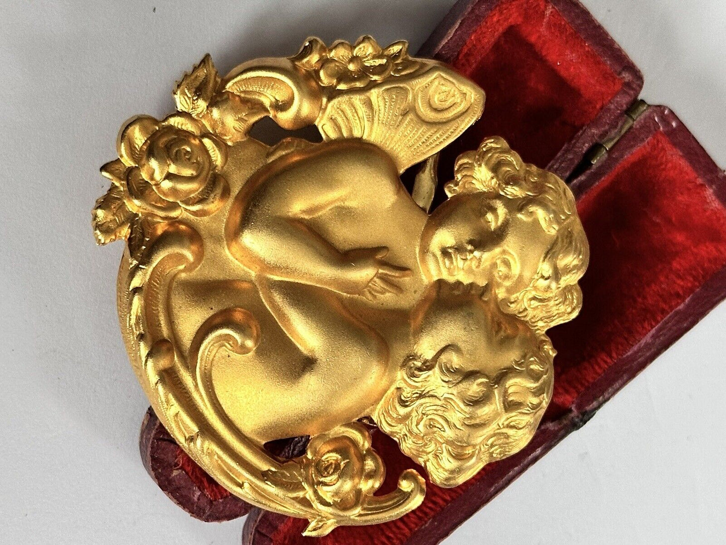 Vintage Gold Tone Cherub Statement Brooch
