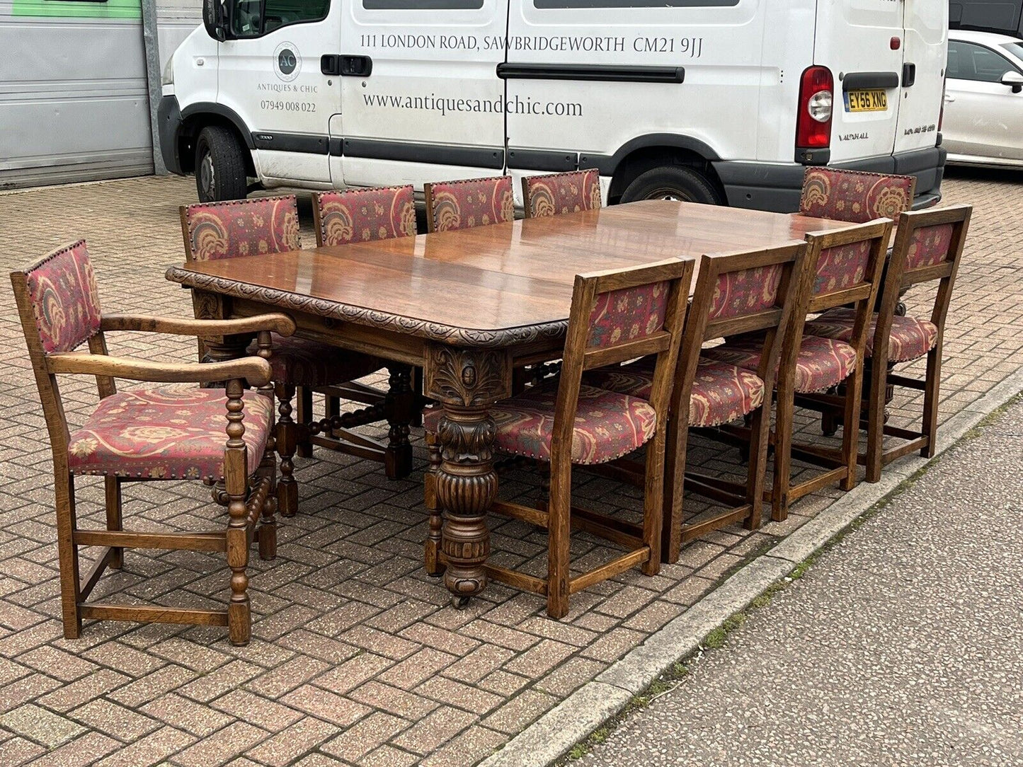 Antique Extending Oak Table & 10 Chairs. Super Quality.