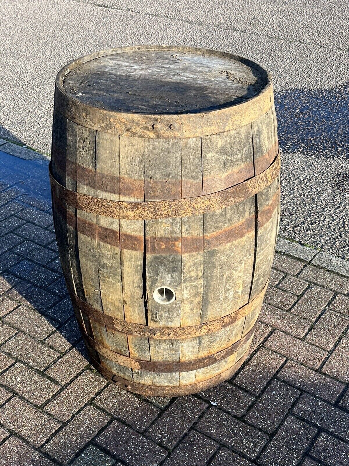 Oak Beer / Whisky Barrels. Full Size, Make Great Home Bar Tables. 5 Available.