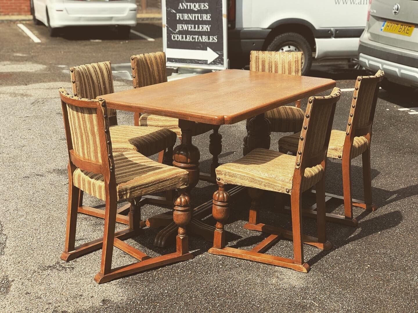 1930’s Oak Table & 6 Chairs