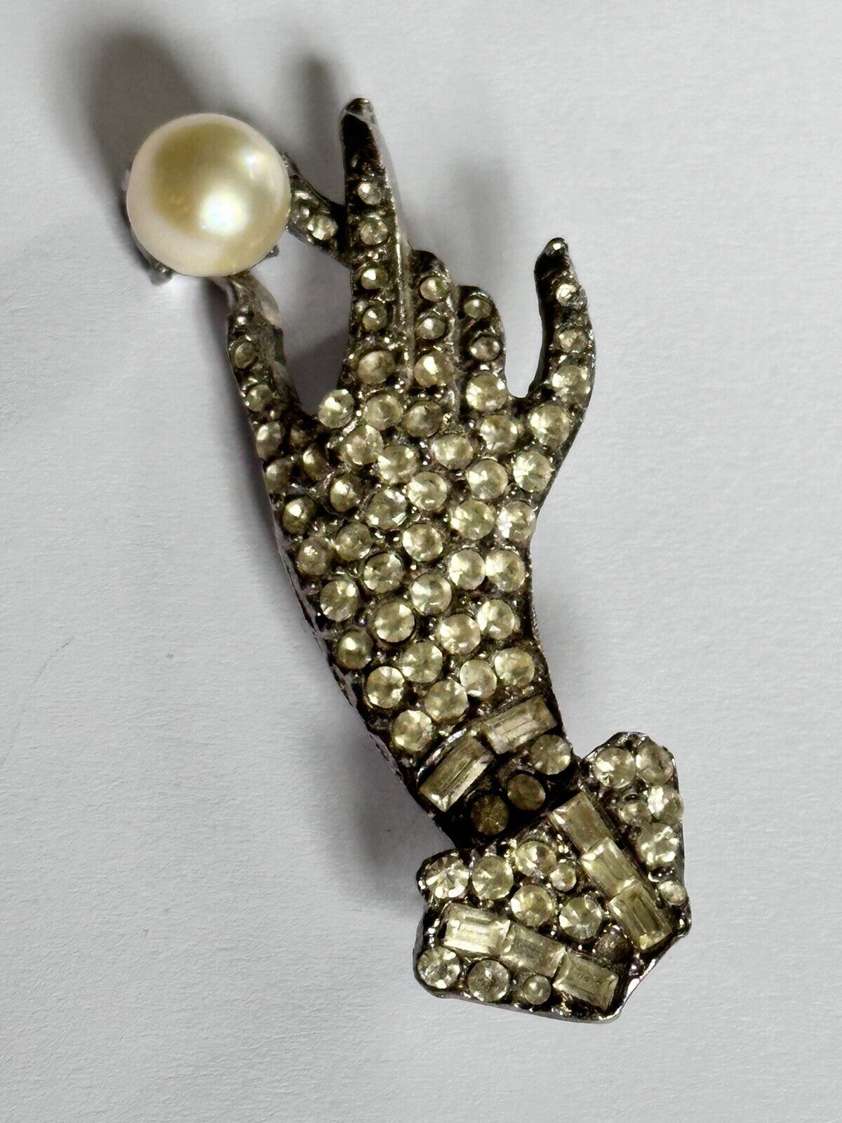 Vintage Iconic Paste Silver Tone Hand Holding Faux Pearl Brooch