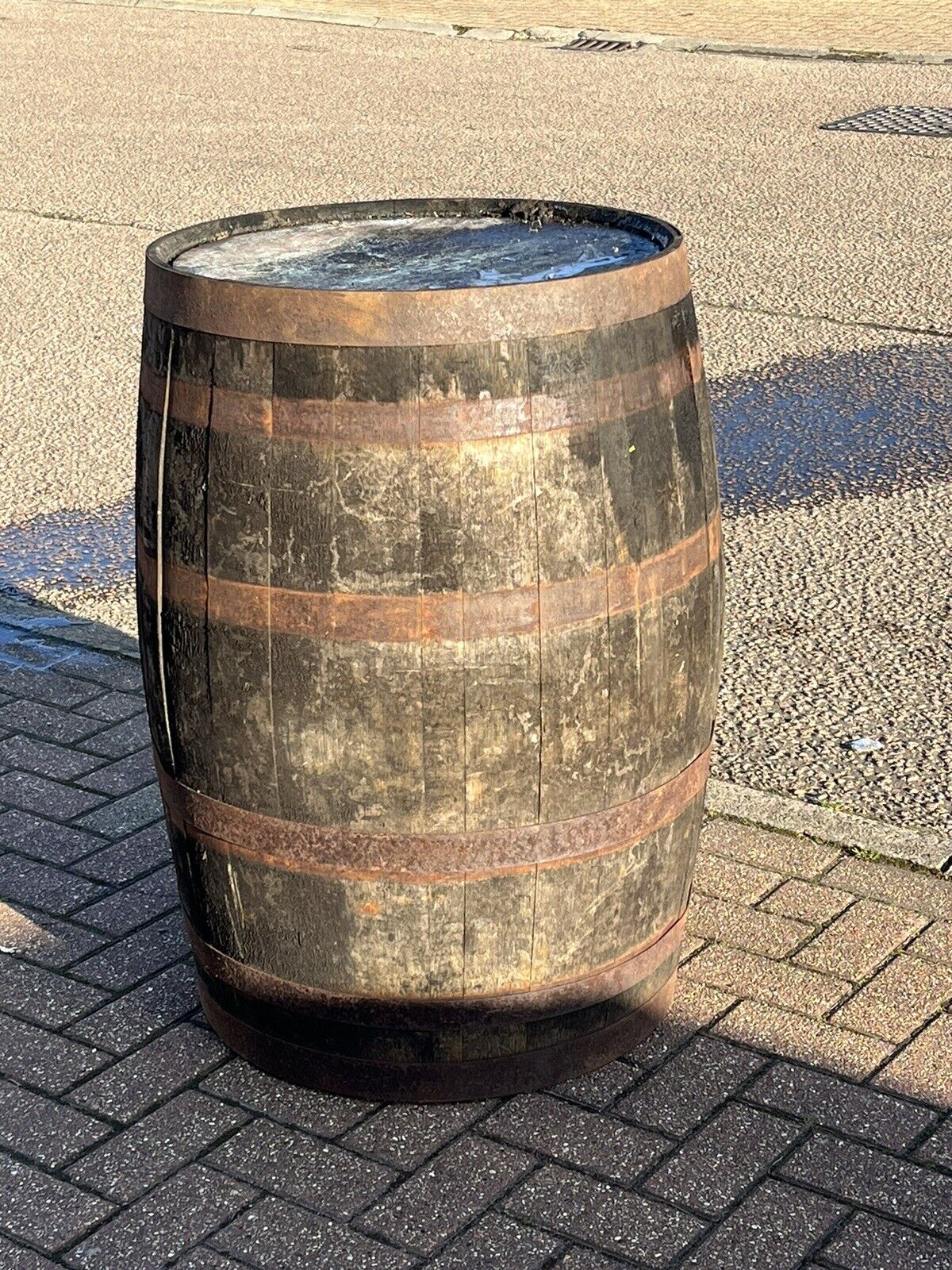 Oak Beer / Whisky Barrels. Full Size, Make Great Home Bar Tables. 5 Available.