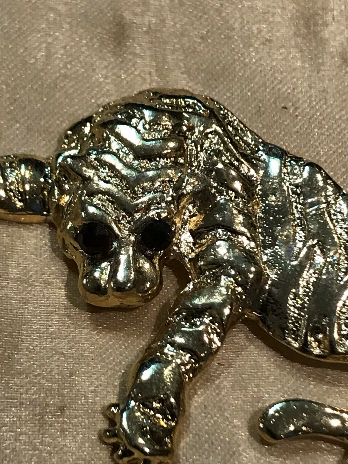 Vintage Tiger Brooch Gold Tone