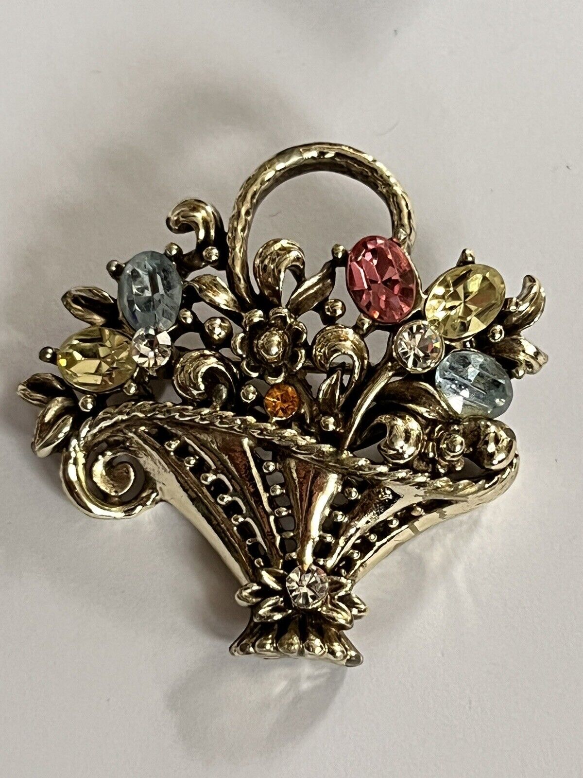Vintage Flowers Basket Detailed Silver Tone Brooch