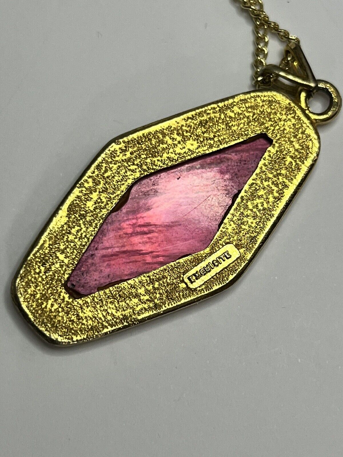 Vintage Signed Exquisite Gold Tone Pendant Necklace