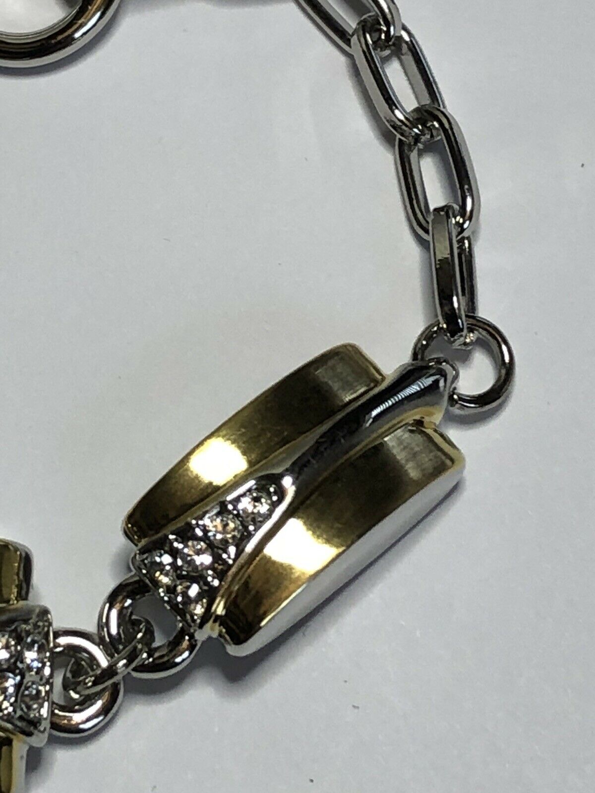 Vintage 1980s Rhodium Gold Plated Swarovski Crystal Stylish Toggle Bracelet