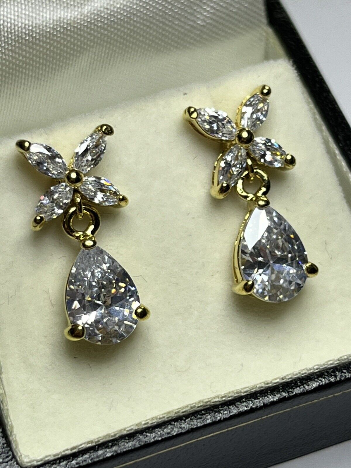 Vintage 1980s Gold Plated Clear Crystal Flower Teardrop Earrings New In Box