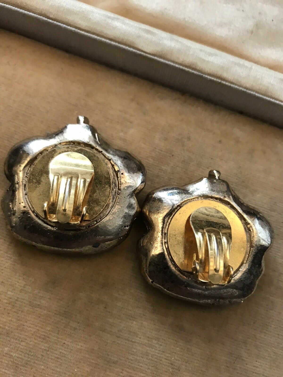 Vintage Crowns Gold Tone Clip On Earrings