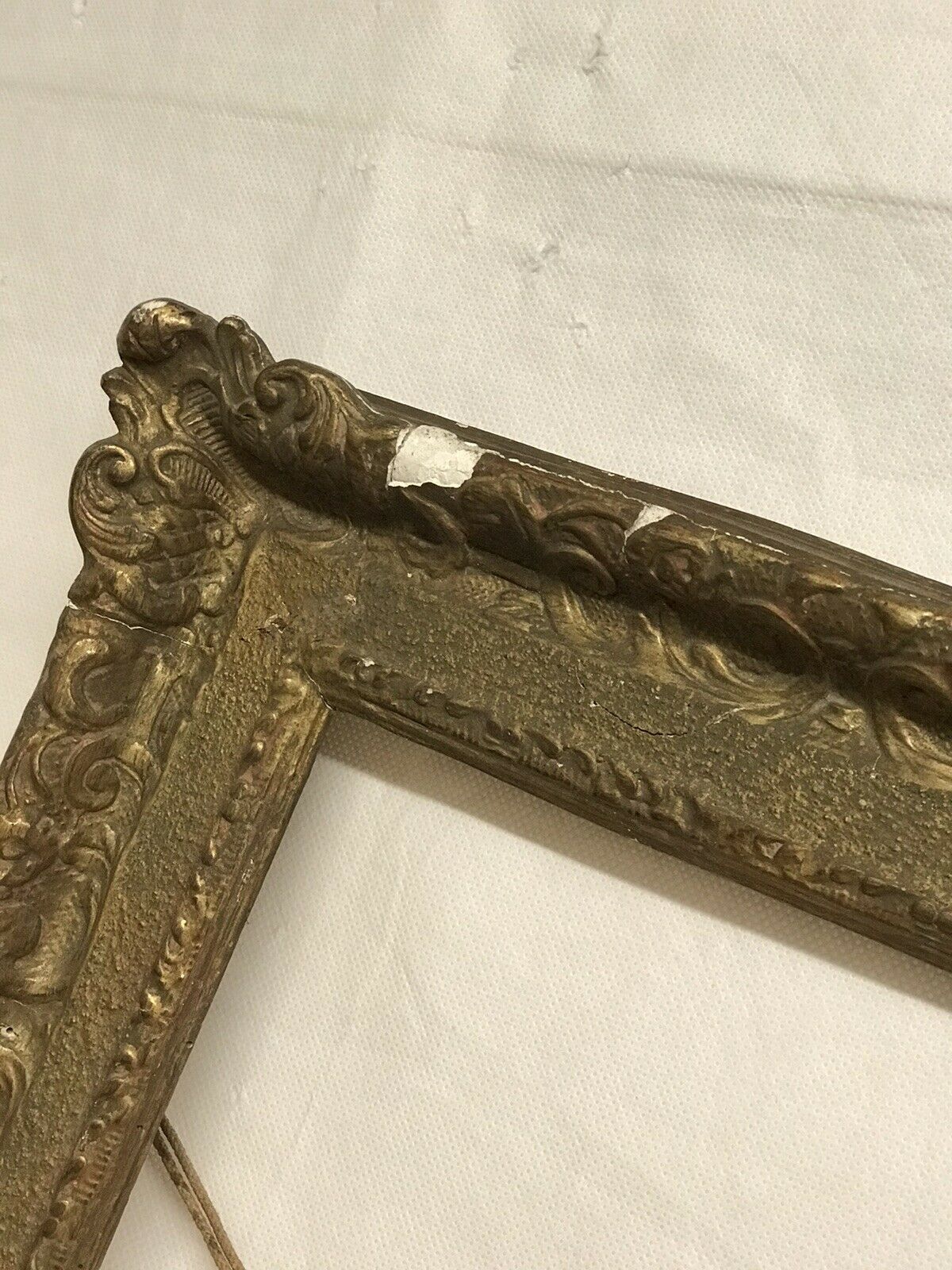 Victorian Picture Frame In Gilt Wood & Plaster