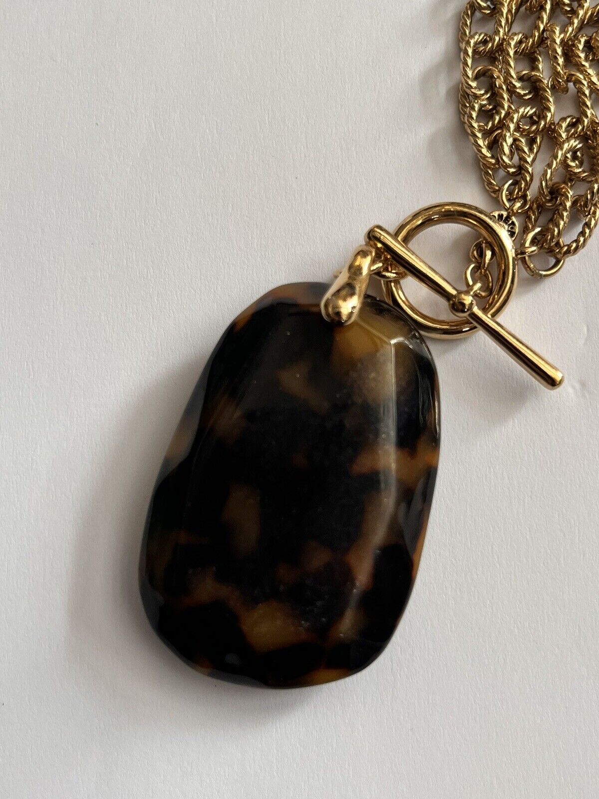 Vintage Monet Gold Tone Pendant Necklace