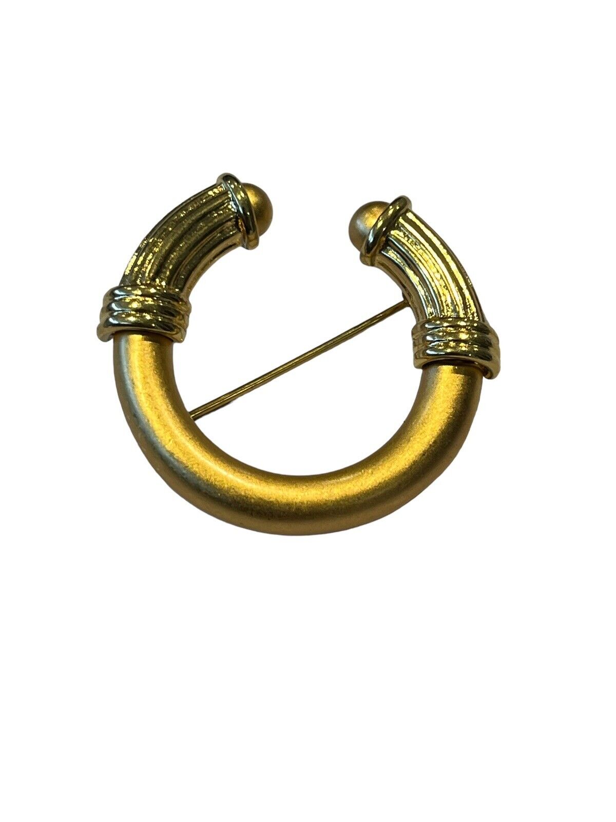 Vintage Gold Tone Stylish Monet Signed Brooch