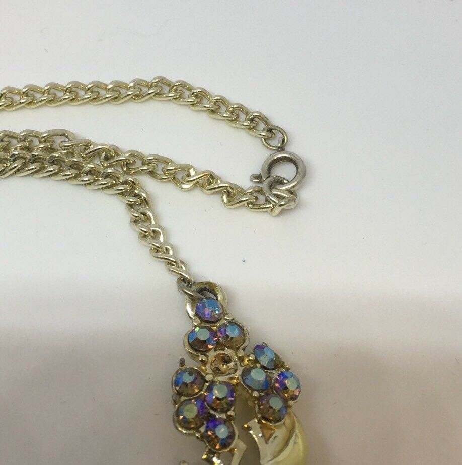 Stylish 1960s Blue Aurora Borealis And Faux Pearls On Gold Tone Metal Necklace