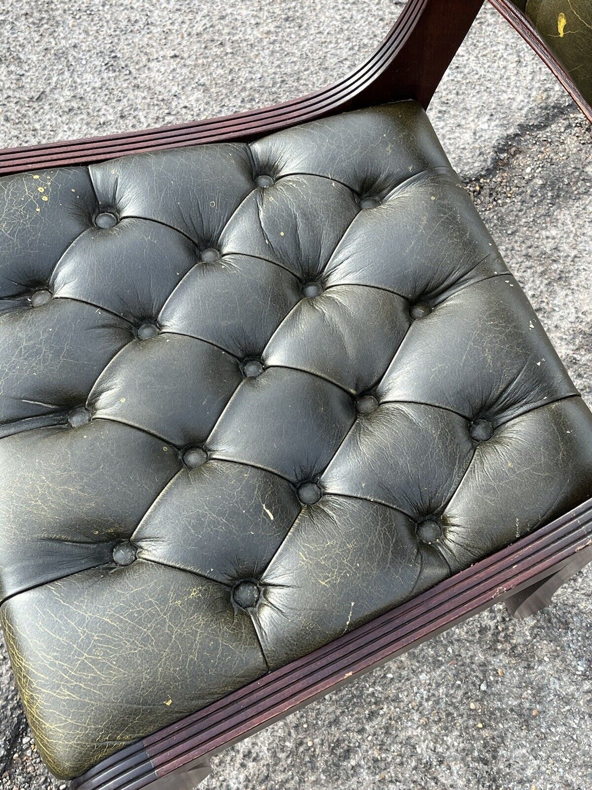 Desk Chair In Green Leather With Buttoned Back.