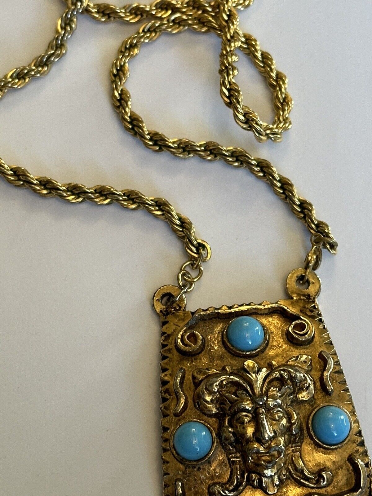 Vintage Etruscan Faux Turquoise Gold Tone Pendant Monet Rope Chain Necklace