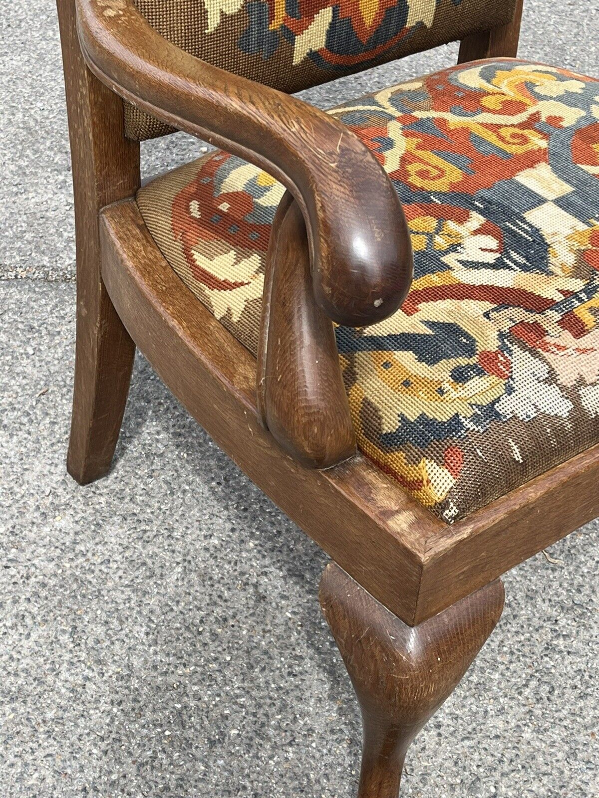 Victorian Oak Gentlemans Library Armchair With Coat Of Arms Tapestry.