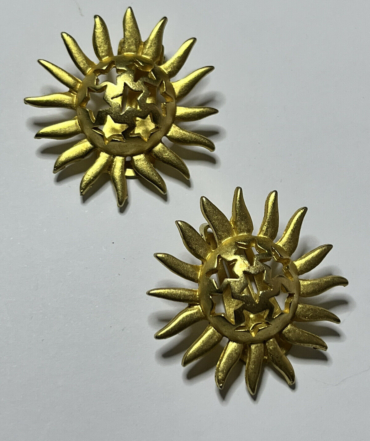 Vintage Gold Tone Sunburst Stars Clip On Earrings