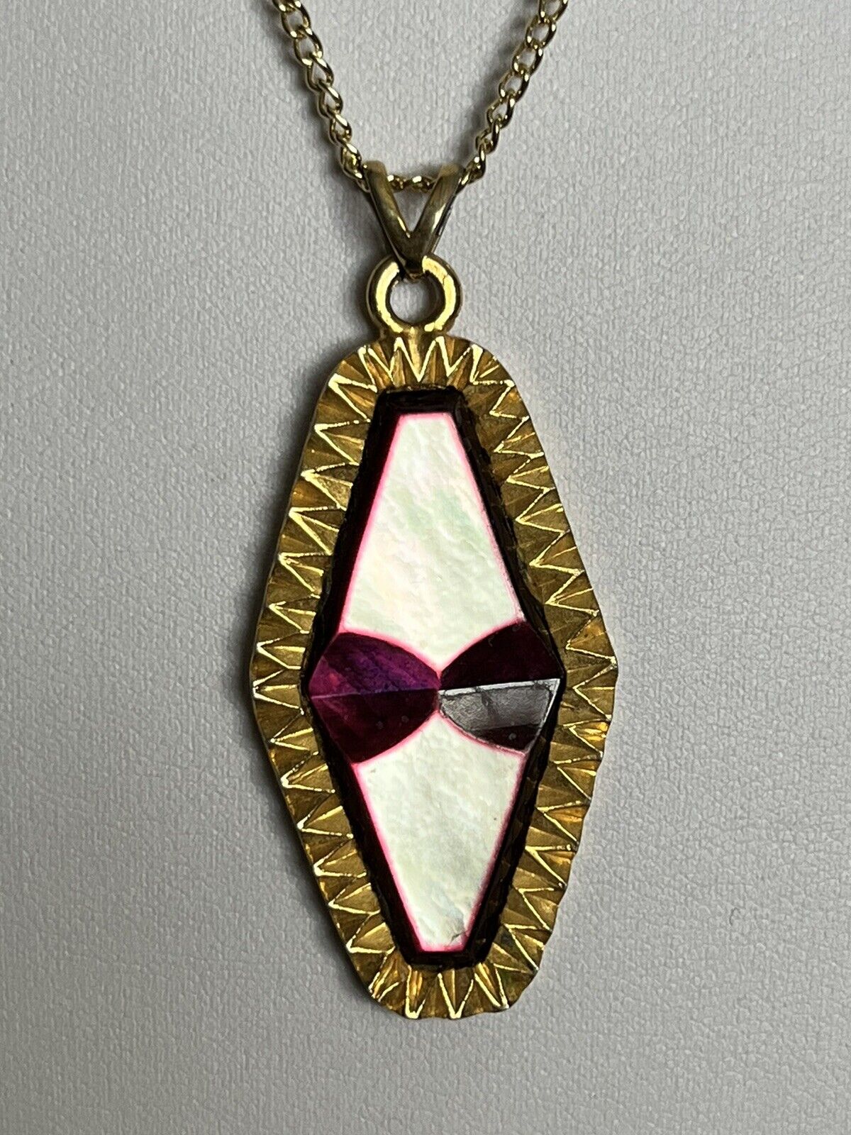 Vintage Signed Exquisite Gold Tone Pendant Necklace