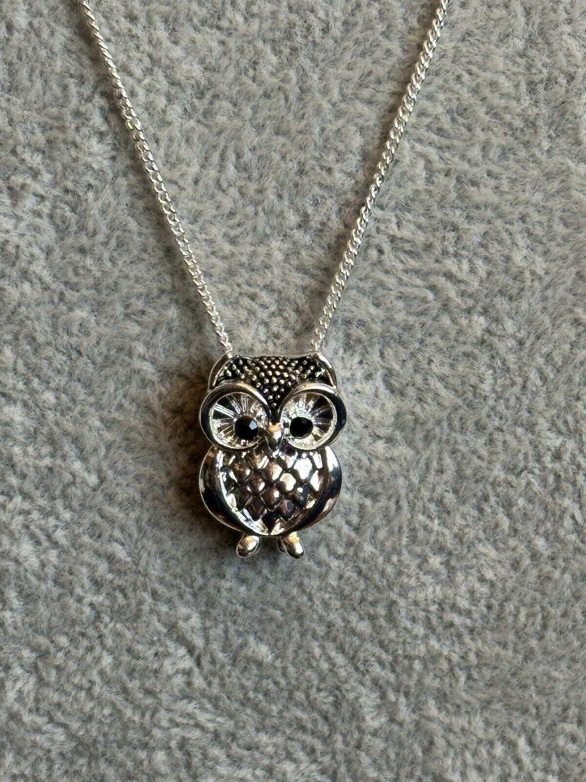 Vintage Silver Tone Owl Necklace
