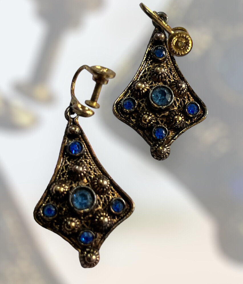 Vintage Czech Crystal Blue Screwback Earrings