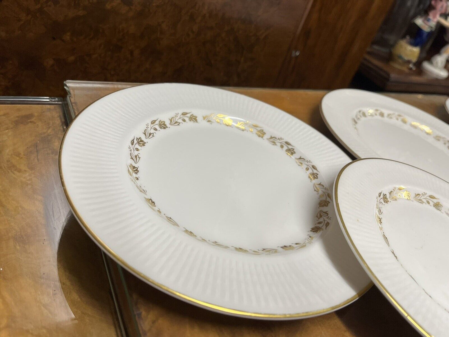 Royal Doulton Fairfax, 6 Dessert Plates & 6 Cake Plates. Post World wide