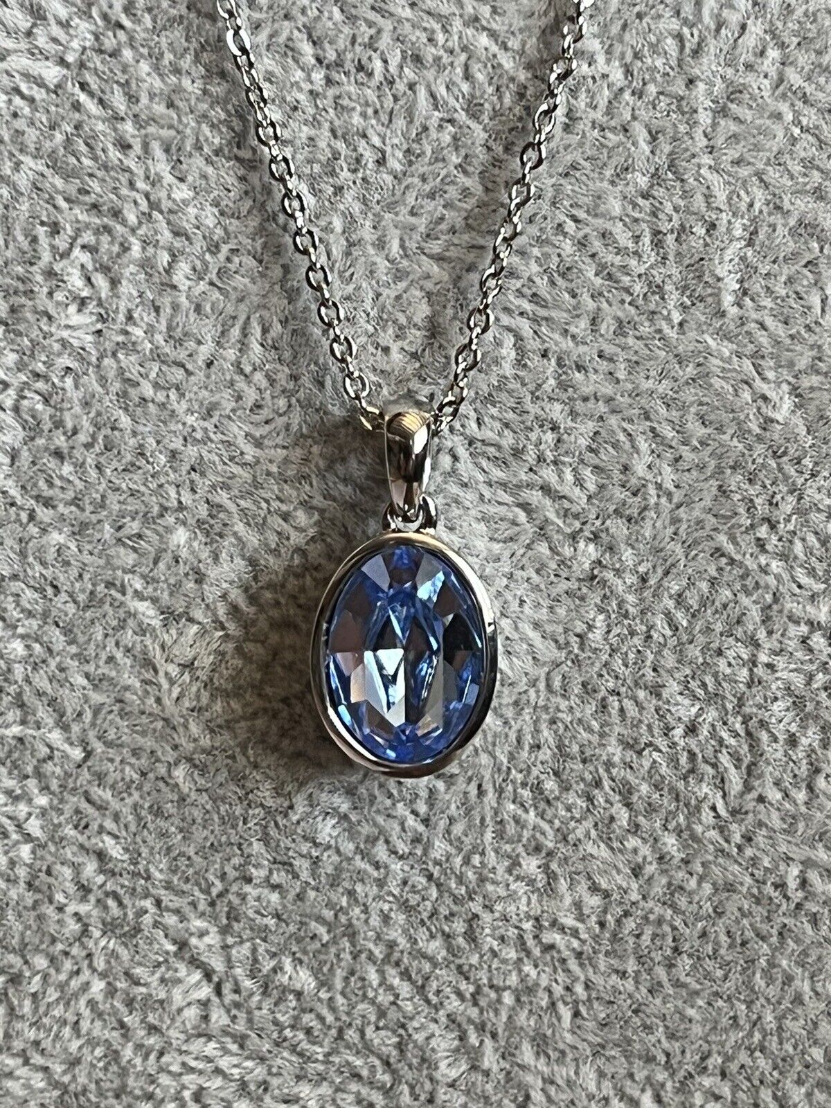 Vintage 1980s Rhodium Plated Blue Solitaire Crystal Necklace New Old Stock