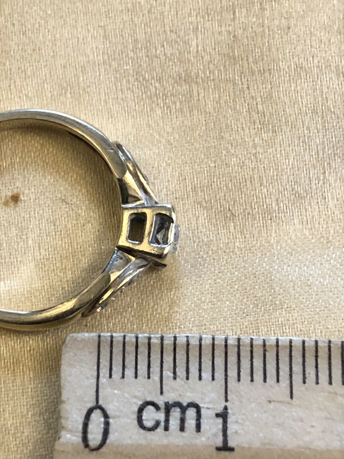Vintage 9ct Yellow Gold Diamond Ring Size J1/2