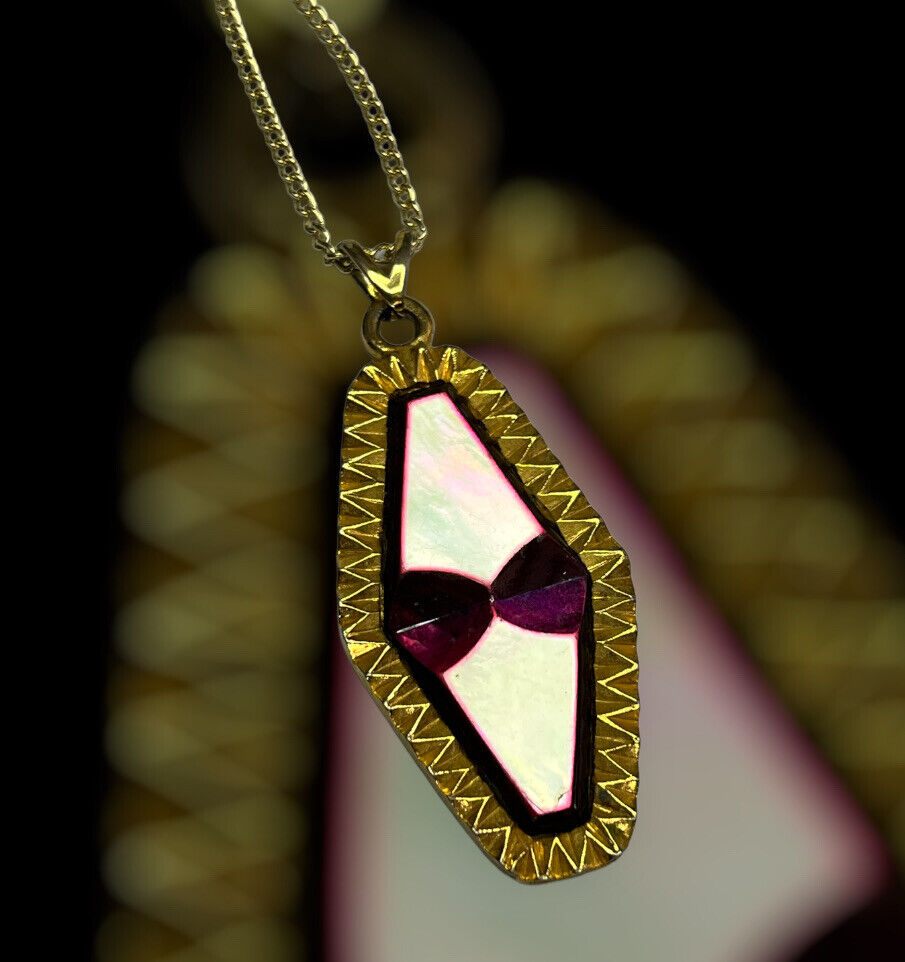 Vintage Signed Exquisite Gold Tone Pendant Necklace