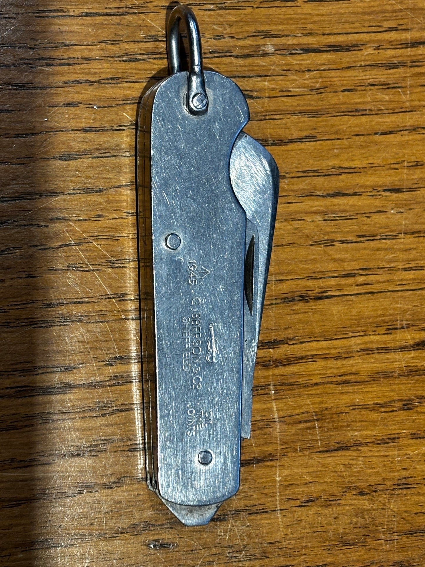 Army issue & other collectible pocket knives.