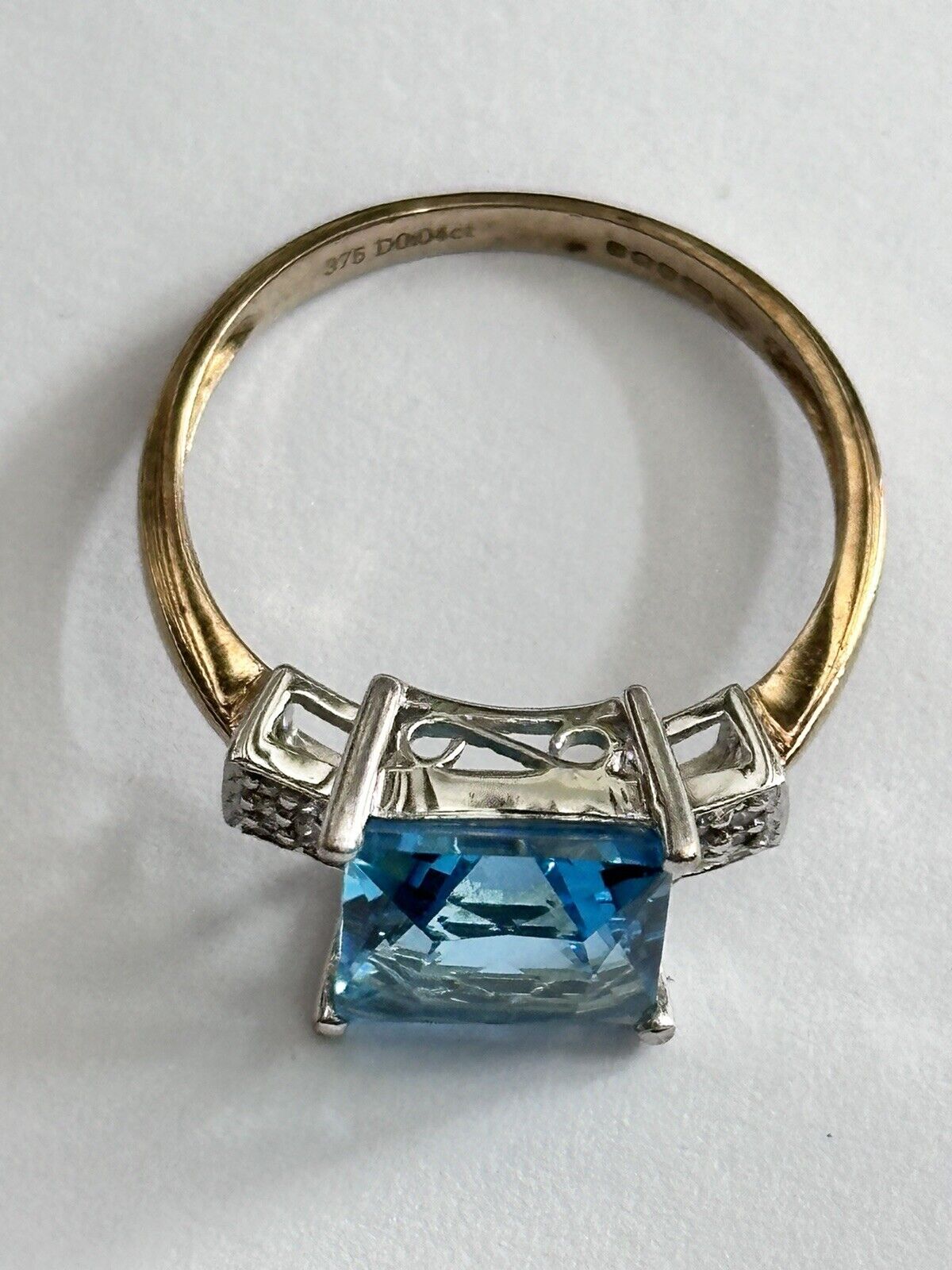 Vintage 9ct Gold Princess Cut Teal Blue Topaz Diamond Ring