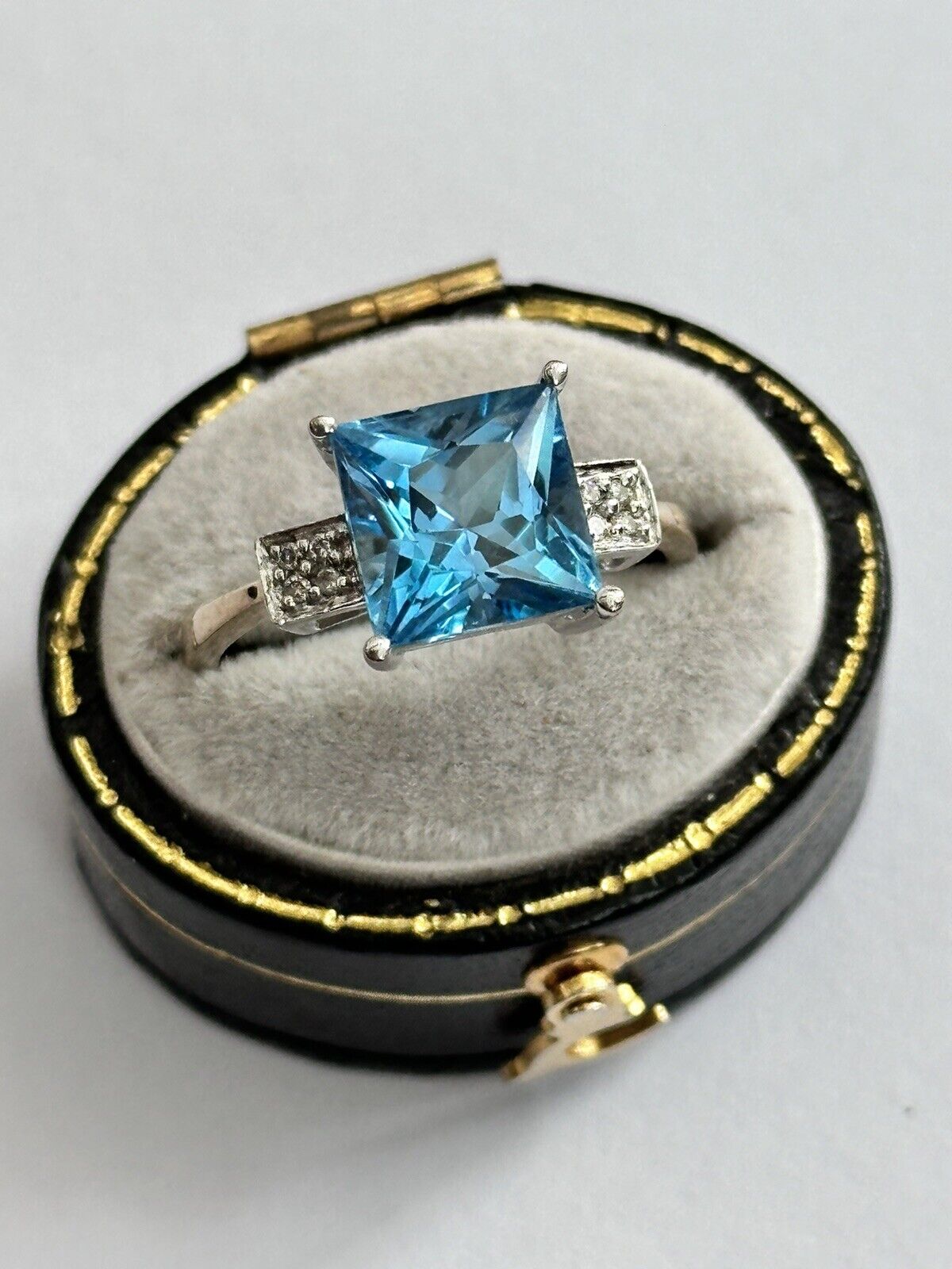 Vintage 9ct Gold Princess Cut Teal Blue Topaz Diamond Ring