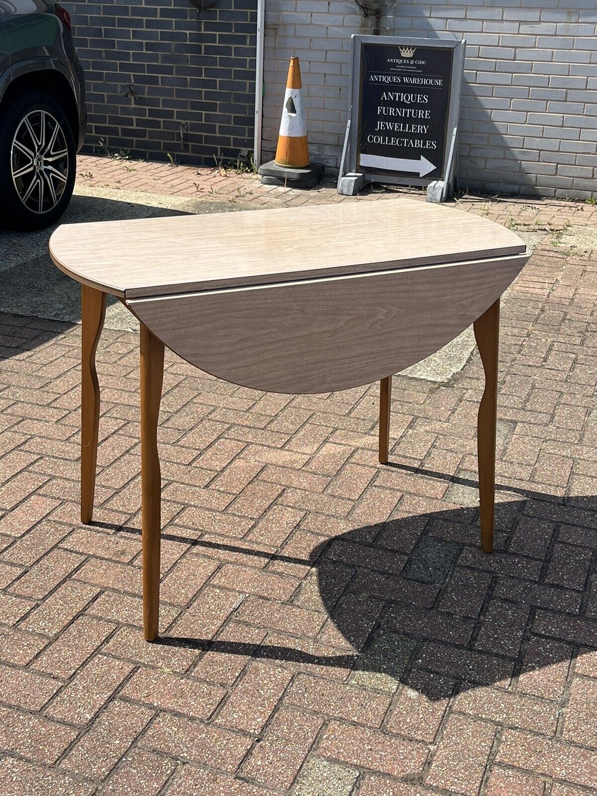 Mid Century Extending Dining Table & 4 Chairs