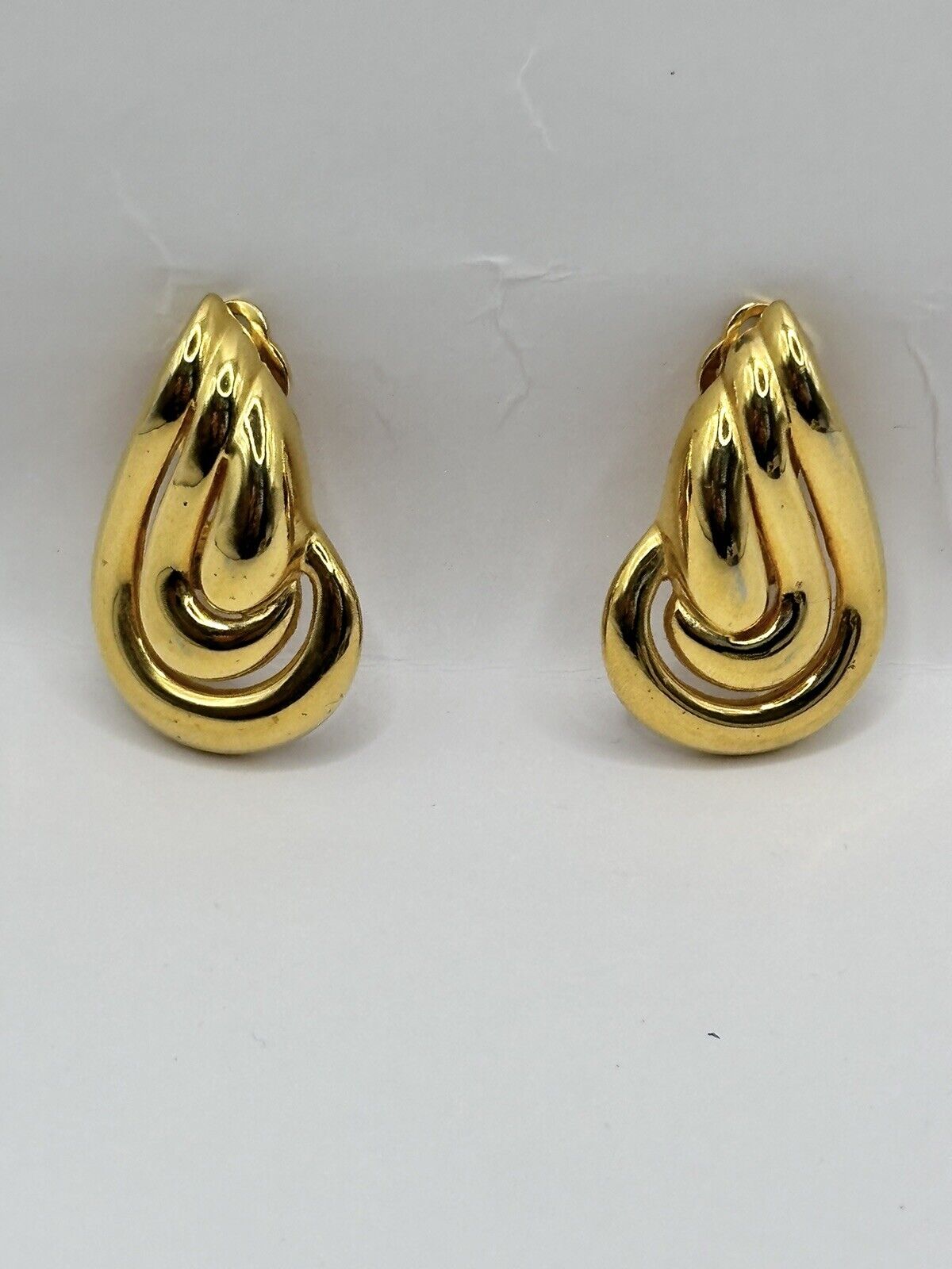 Vintage Designer PEP signed Gold Tone Clip On Earrings