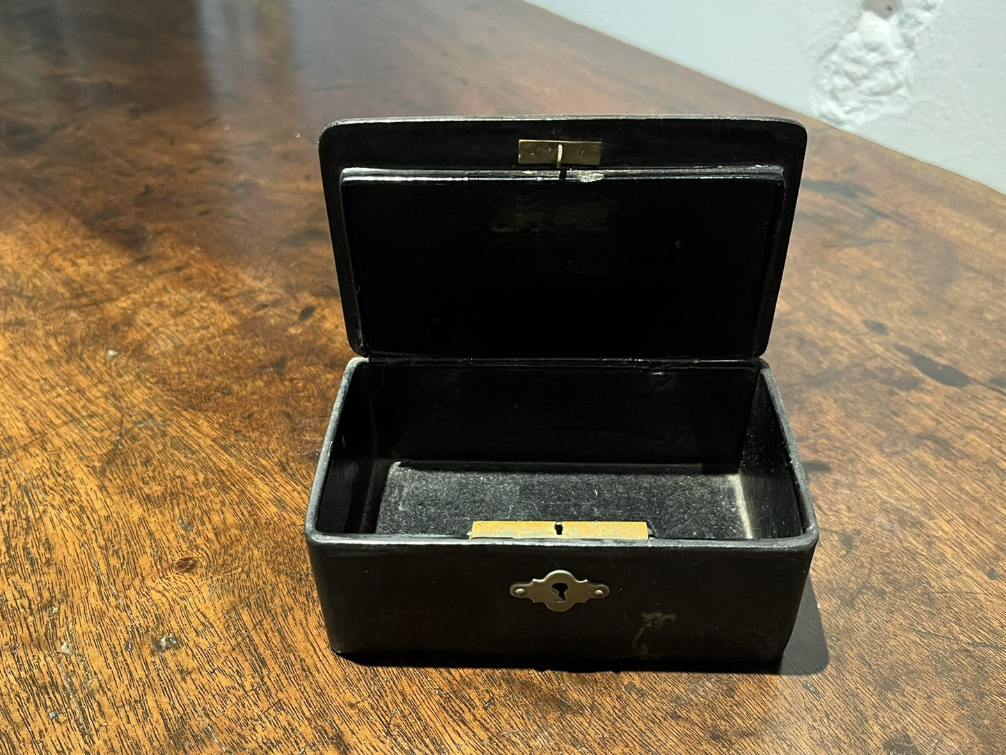 47648286