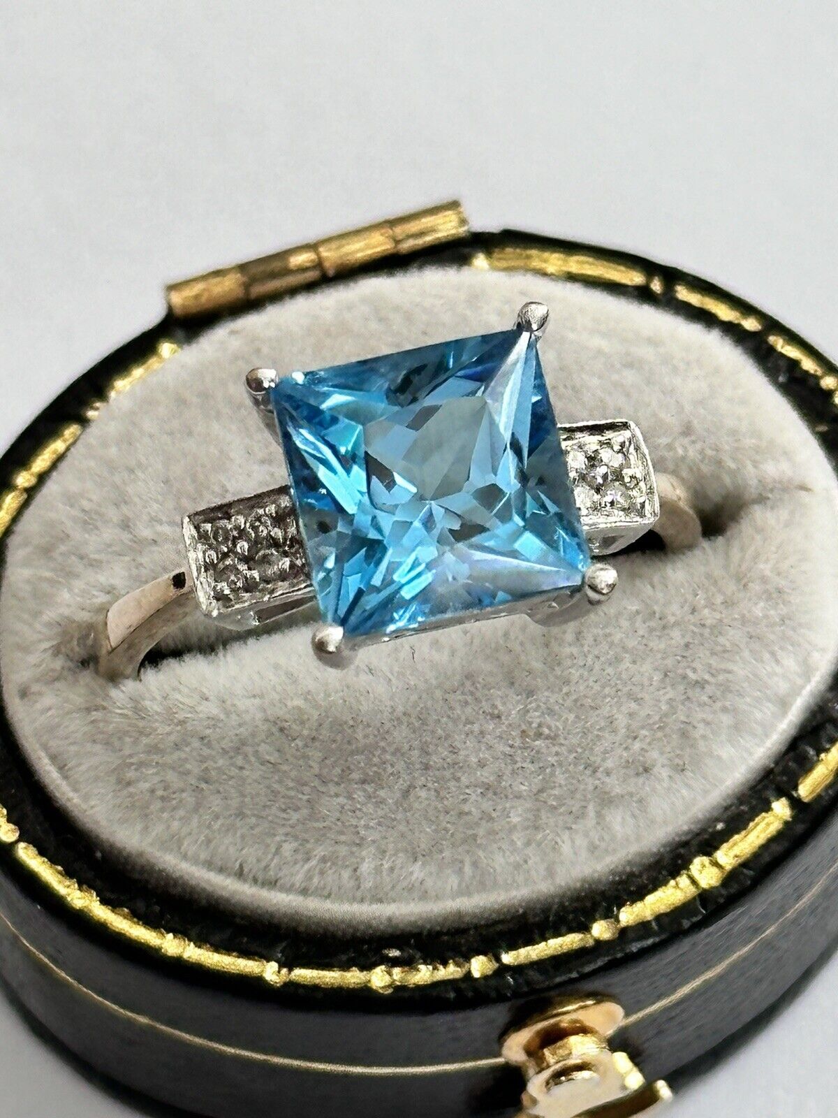 Vintage 9ct Gold Princess Cut Teal Blue Topaz Diamond Ring