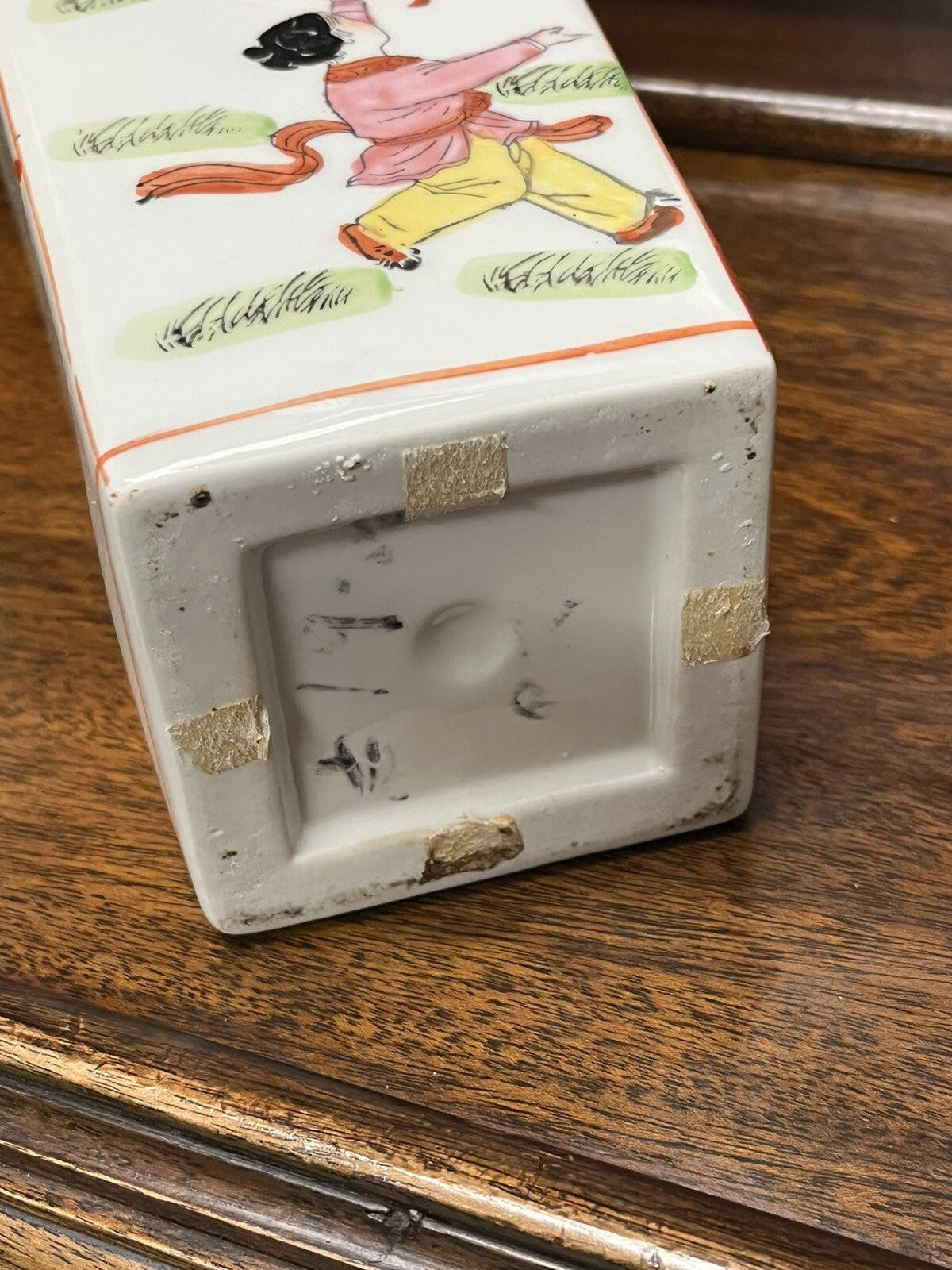 47652953