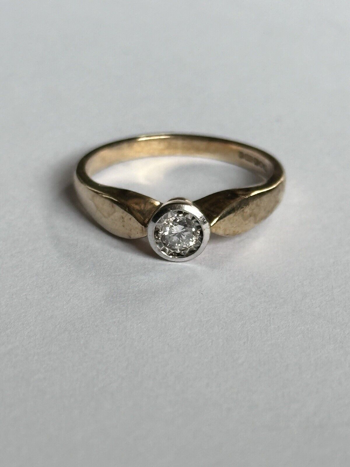 Vintage 9ct Gold 0.12ct Solitaire Diamond Engagement Ring