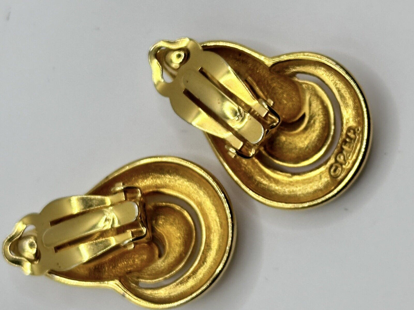 Vintage Designer PEP signed Gold Tone Clip On Earrings